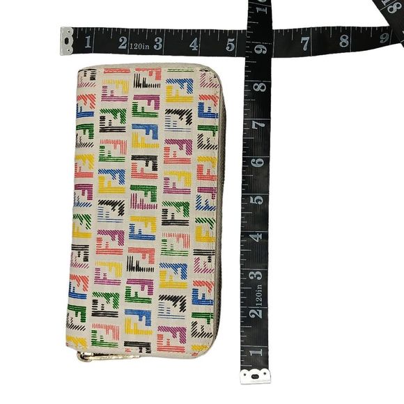 FENDI Zucchino Spalmati FF Multicolor Large Size Zip Wallet White Multicolor - Picture 13 of 13